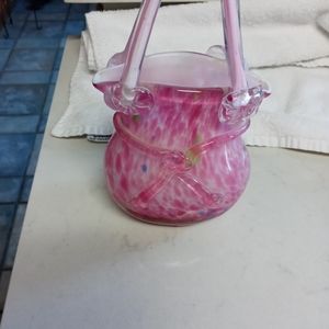 Vintage art glass hand bag vase